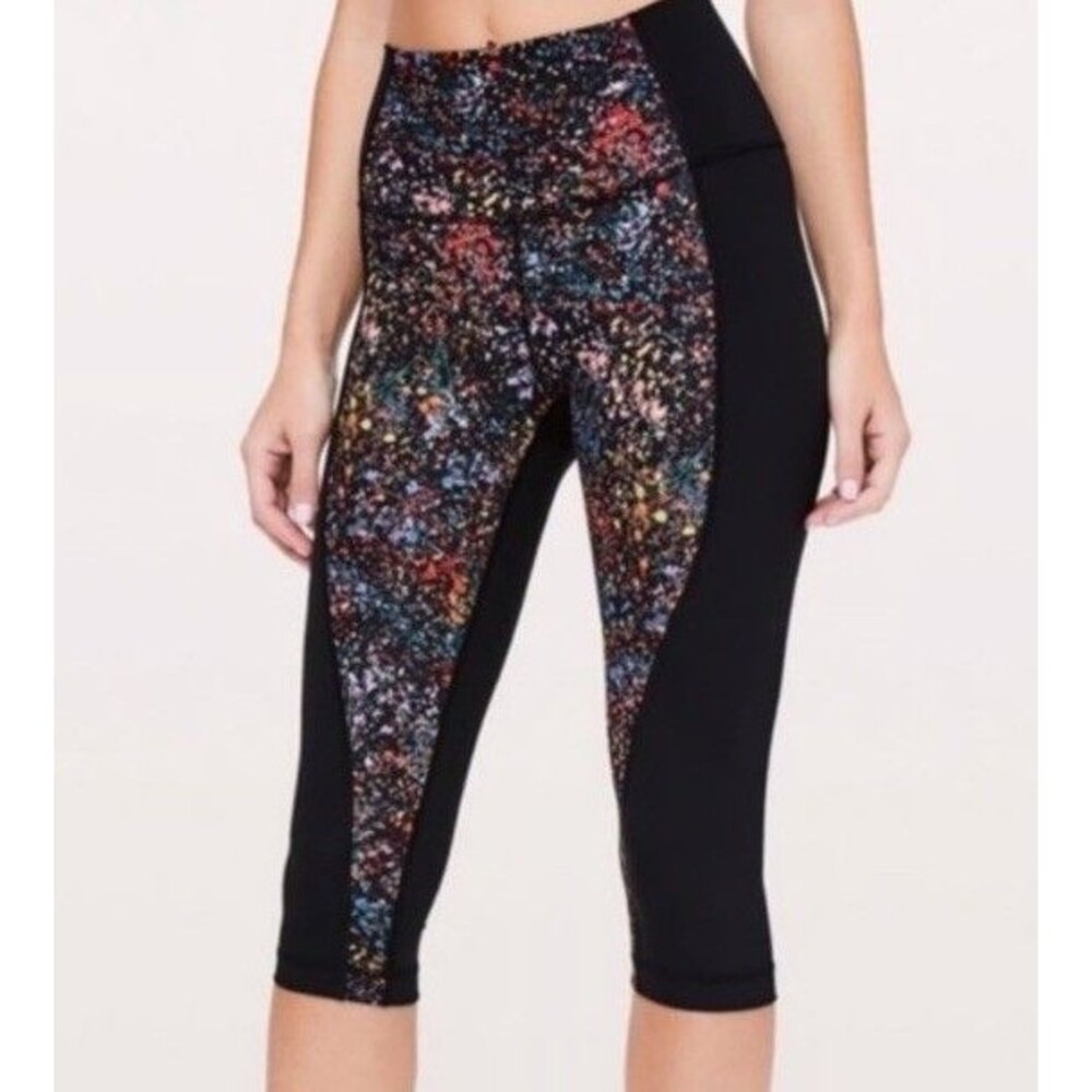 Lululemon Size 10 Wunder Under Crop Leggings 19" Black Floral